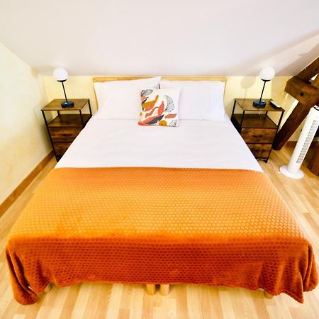 O Trois Oliviers Bed & Breakfast Louin Exterior photo