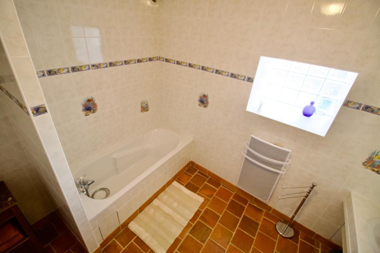 O Trois Oliviers Bed & Breakfast Louin Exterior photo
